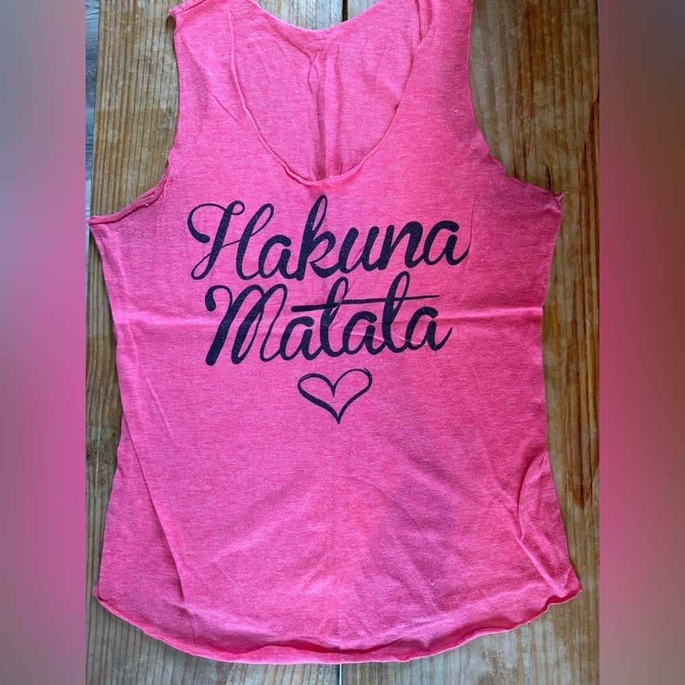 Pink Sleeveless Top with 'Hakuna Matata' Print Size Small